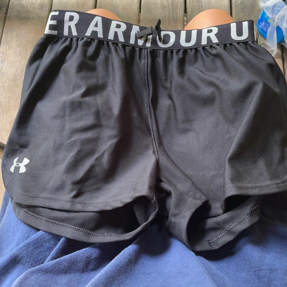 BRAND NEW WITH TAGS JUST TOOK OUT OF PACKAGE